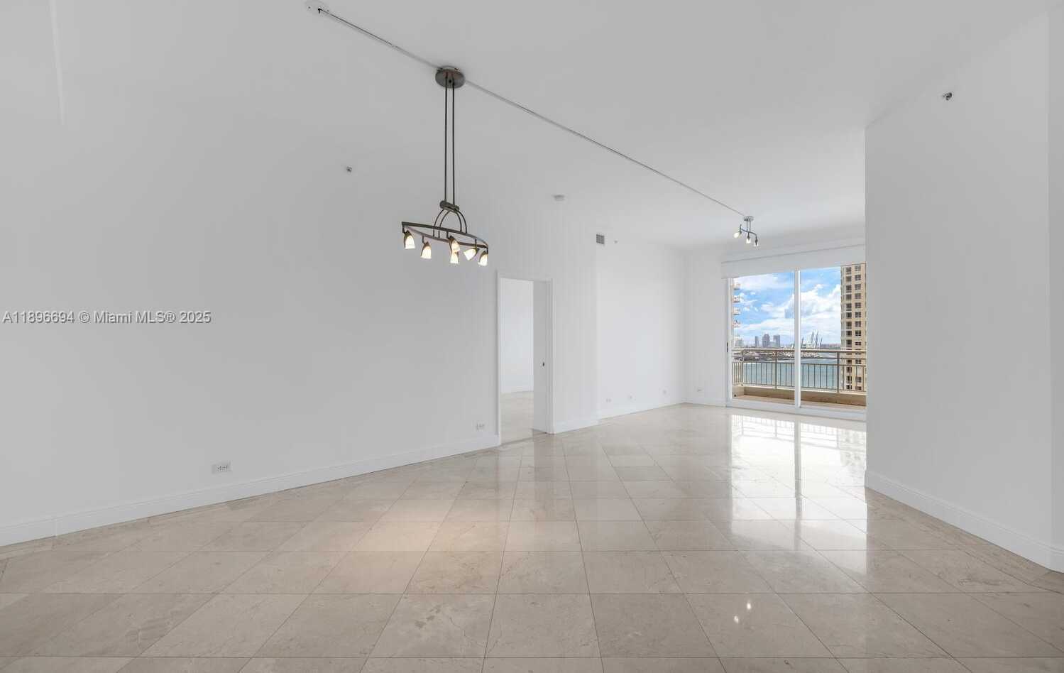 Small Image of 888 BRICKELL KEY DR #2607, Miami Number 4