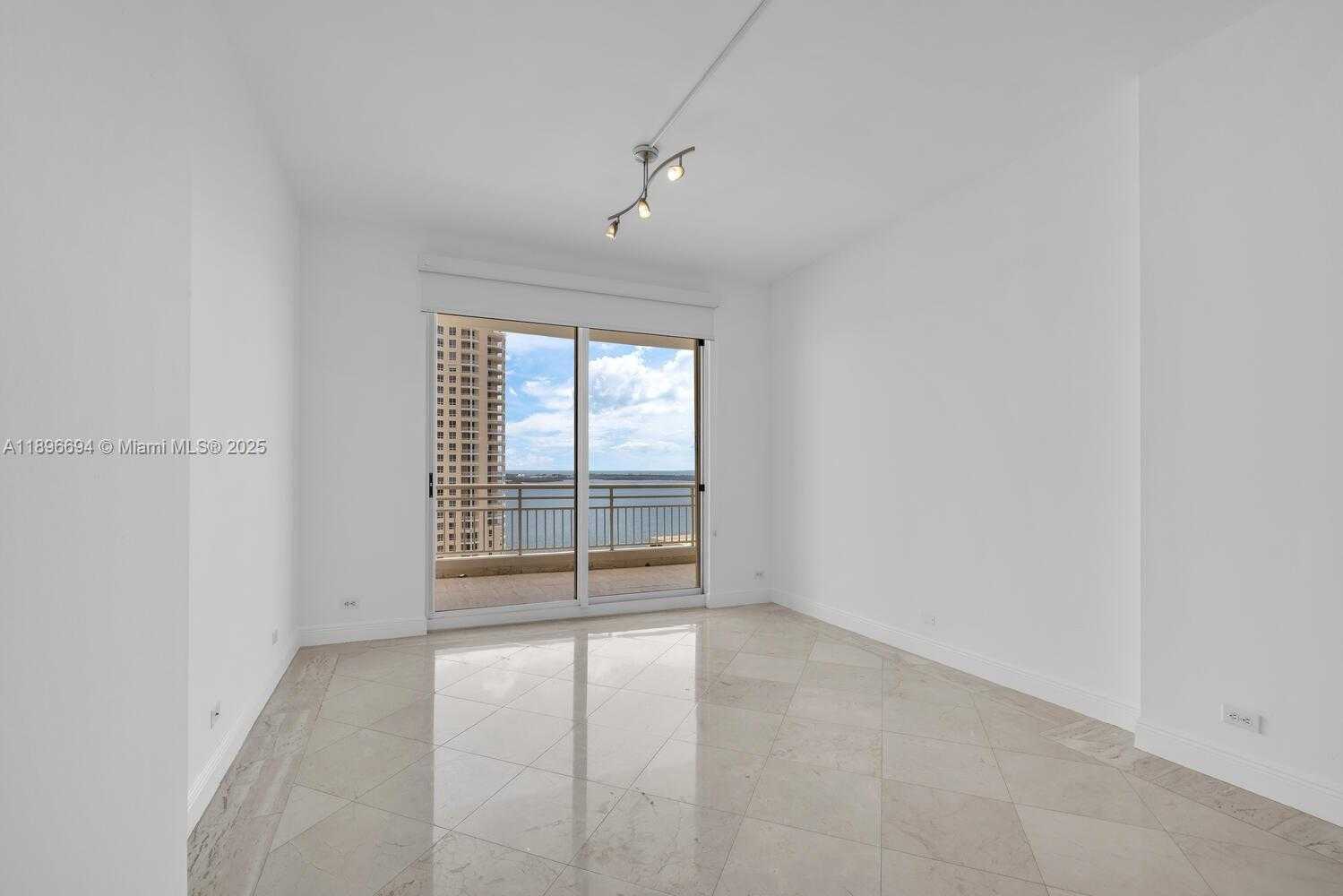 Small Image of 888 BRICKELL KEY DR #2607, Miami Number 6