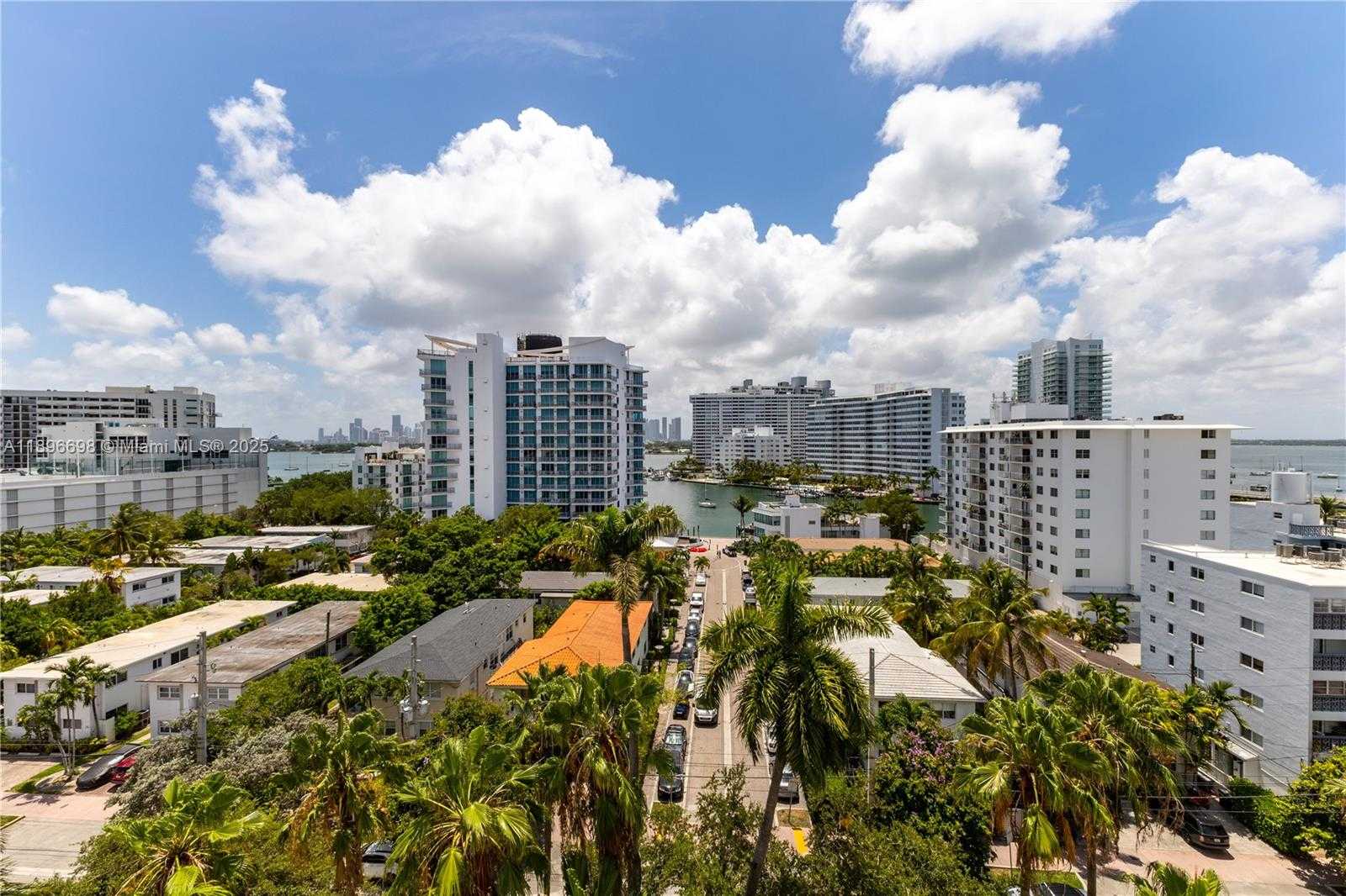 Small Image of 1621 BAY RD #906, Miami Beach Number 21