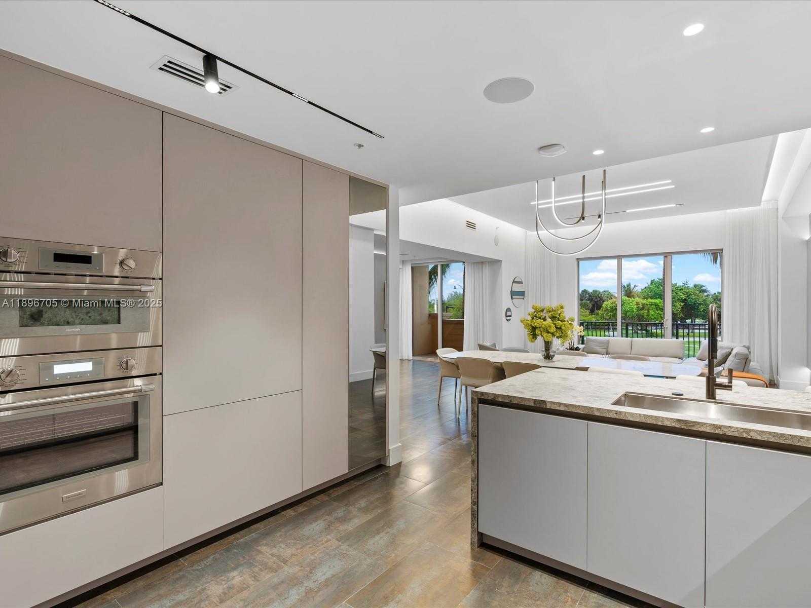 Small Image of 3501 NORTH OCEAN DR #V5, Hollywood Number 23