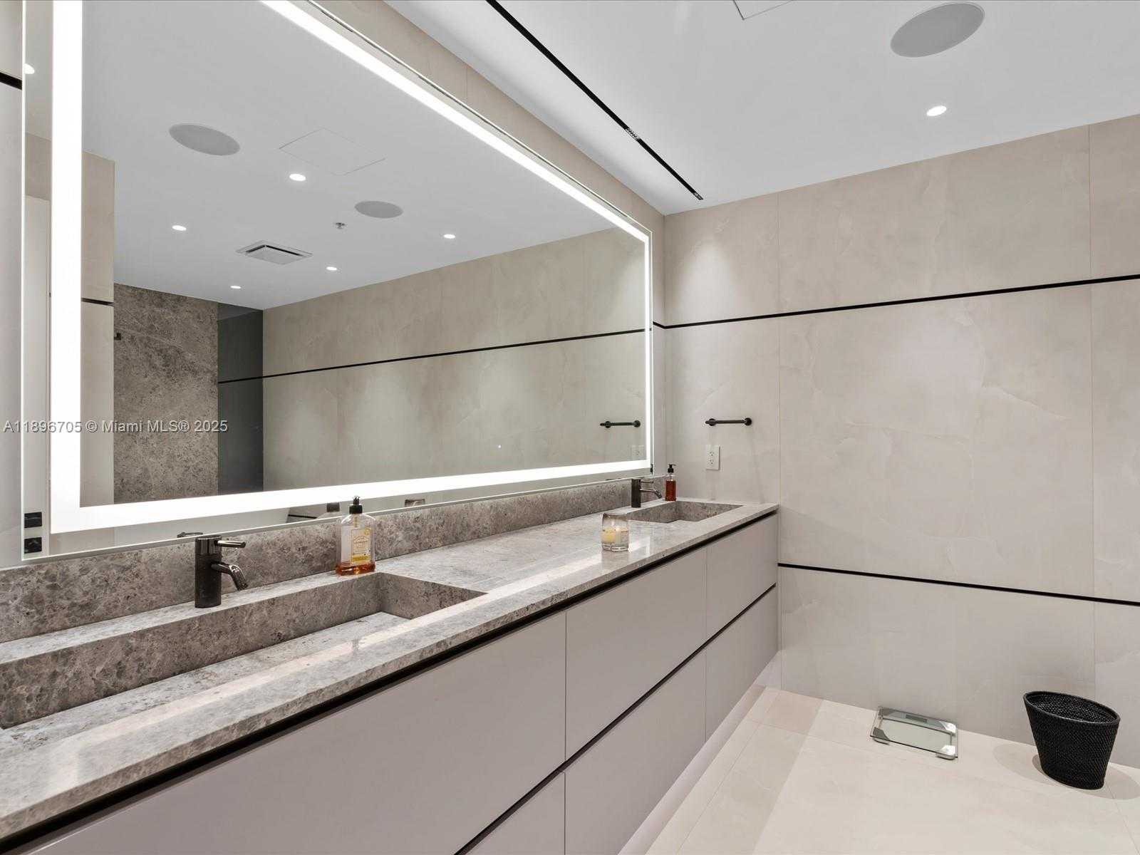 Small Image of 3501 NORTH OCEAN DR #V5, Hollywood Number 33
