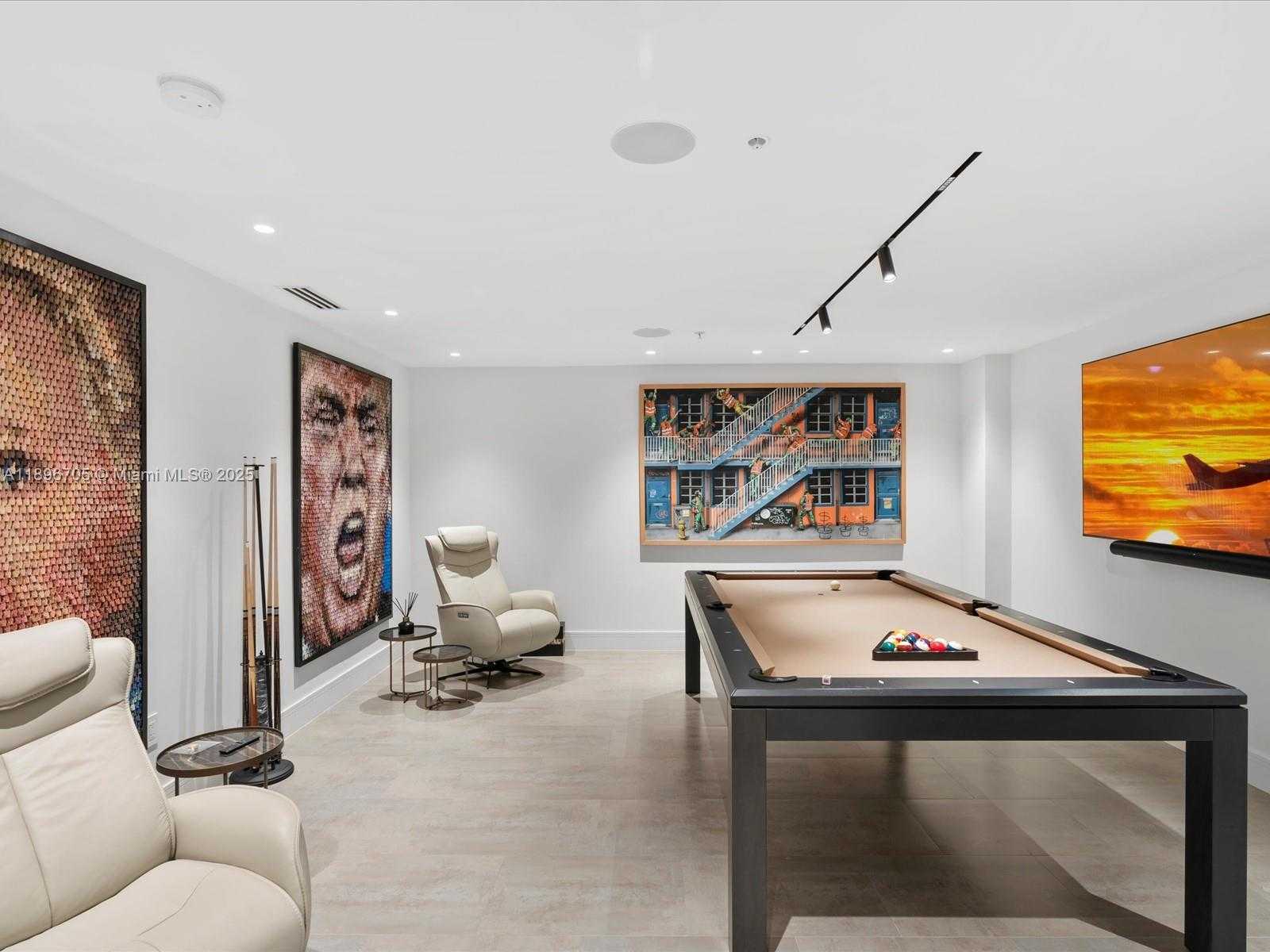 Small Image of 3501 NORTH OCEAN DR #V5, Hollywood Number 5