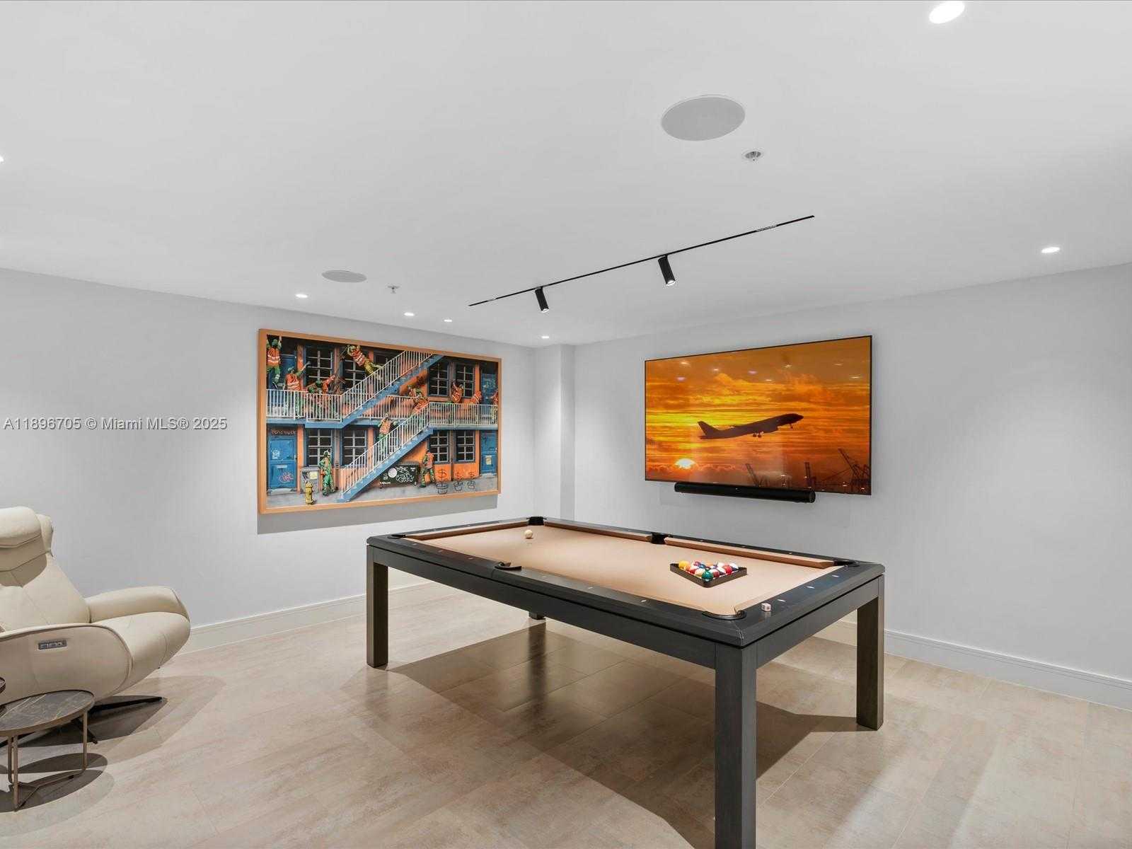 Small Image of 3501 NORTH OCEAN DR #V5, Hollywood Number 6