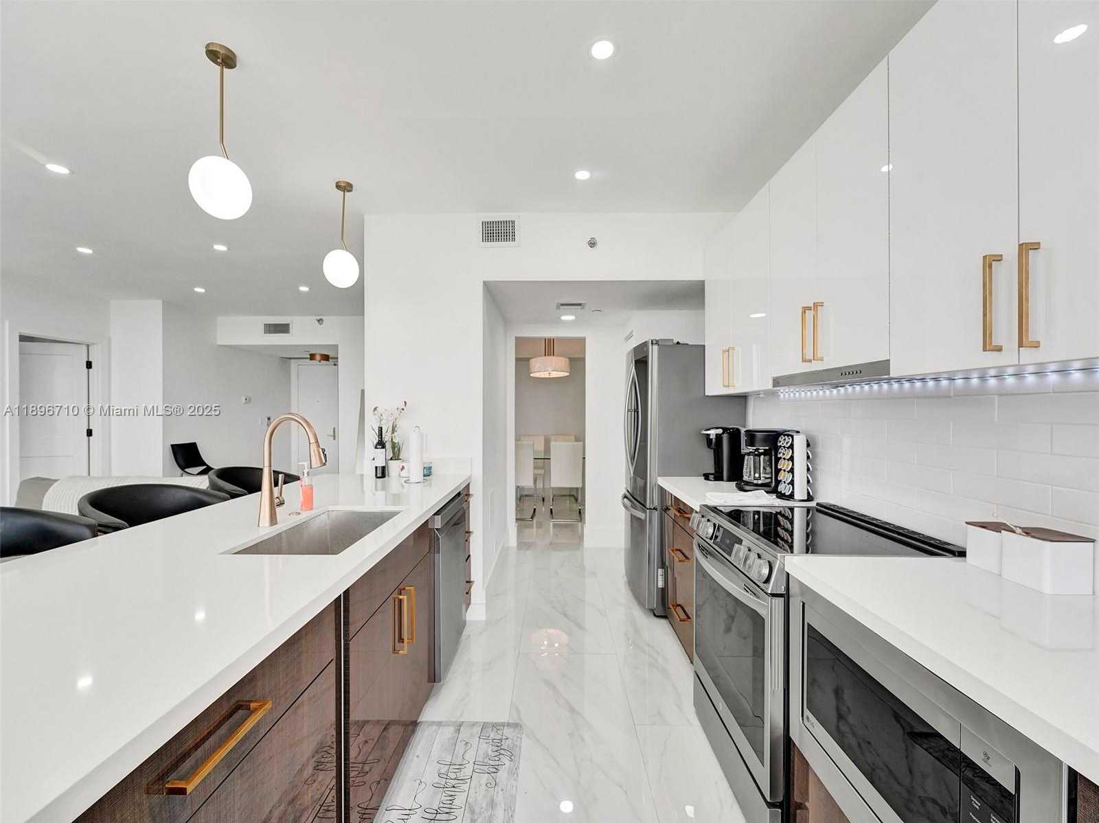 Small Image of 20281 EAST COUNTRY CLUB DR #2109, Aventura Number 10