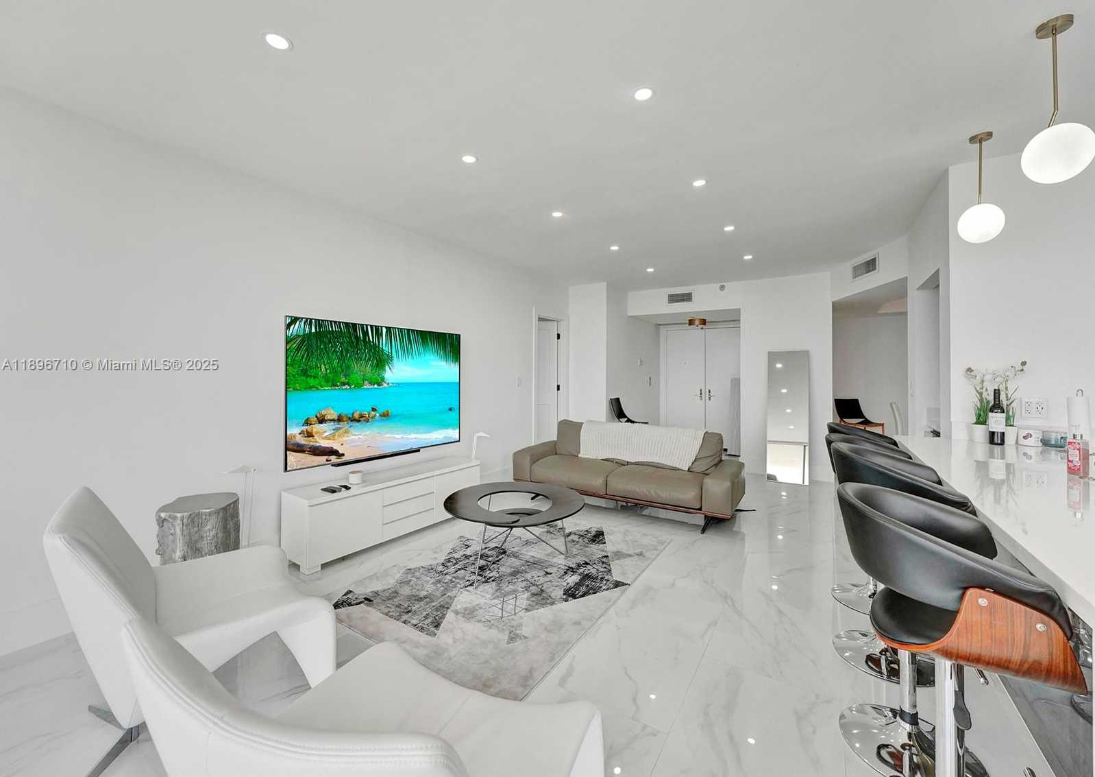 Small Image of 20281 EAST COUNTRY CLUB DR #2109, Aventura Number 2