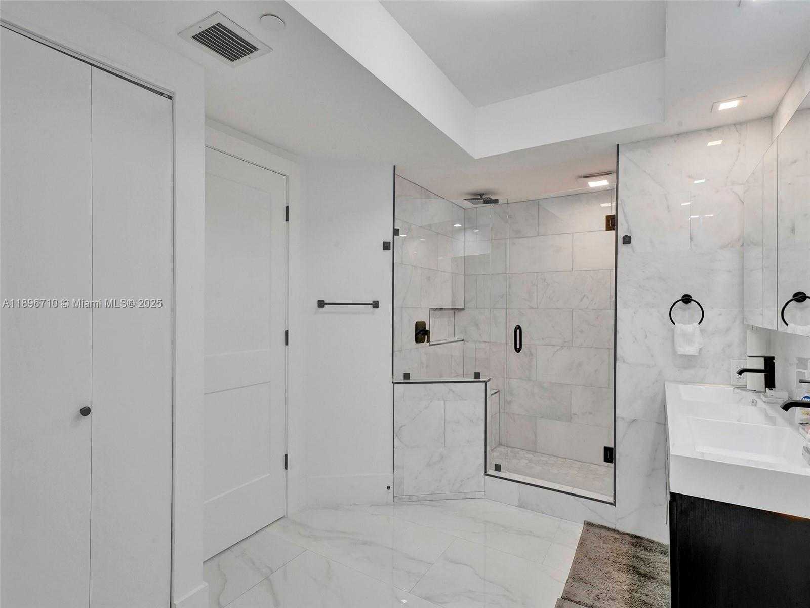 Small Image of 20281 EAST COUNTRY CLUB DR #2109, Aventura Number 21