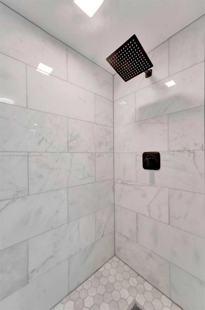 Small Image of 20281 EAST COUNTRY CLUB DR #2109, Aventura Number 23