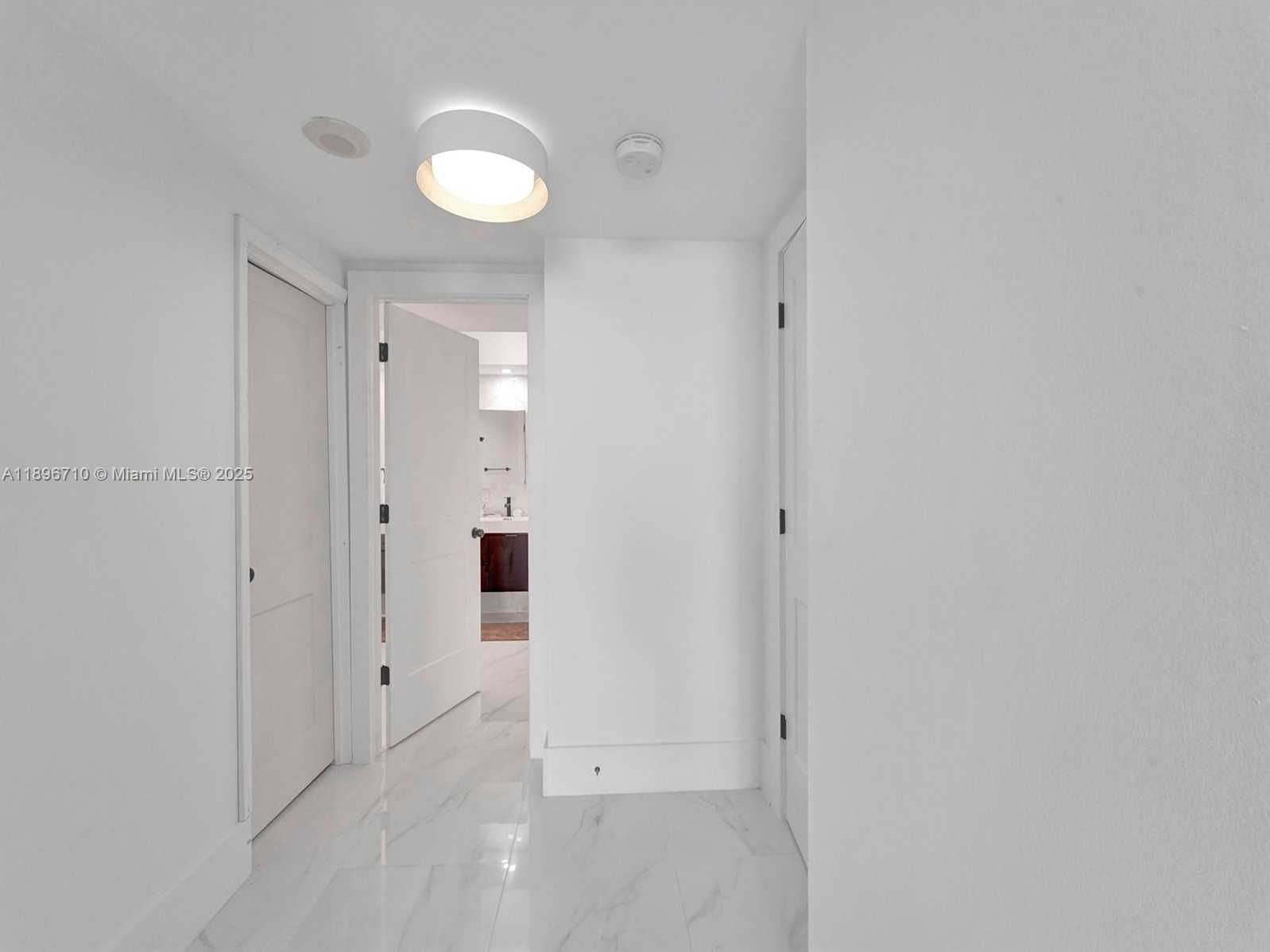 Small Image of 20281 EAST COUNTRY CLUB DR #2109, Aventura Number 24