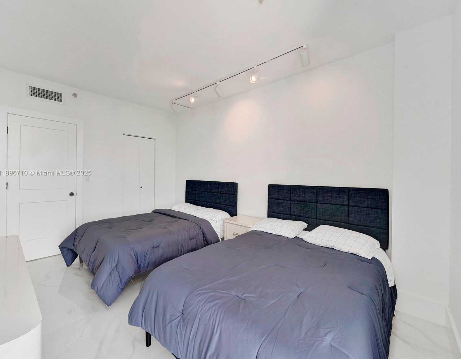 Small Image of 20281 EAST COUNTRY CLUB DR #2109, Aventura Number 27