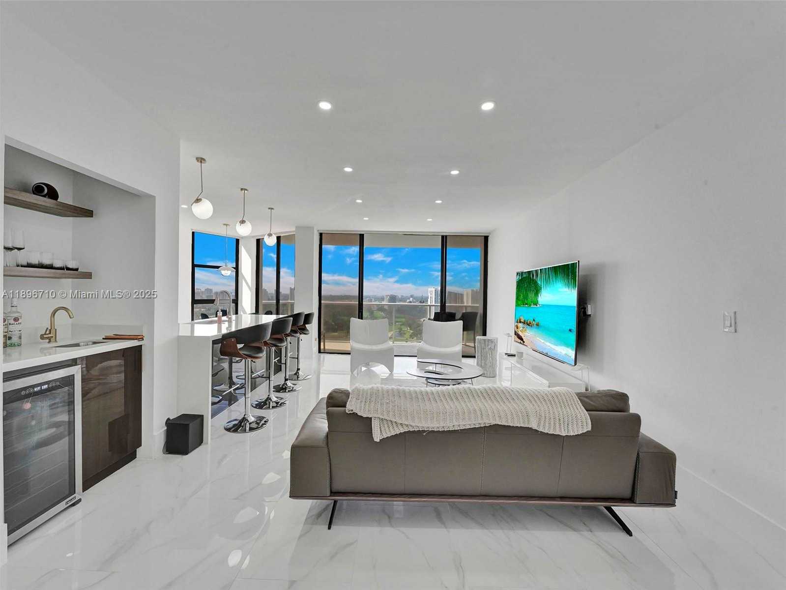 Small Image of 20281 EAST COUNTRY CLUB DR #2109, Aventura Number 4