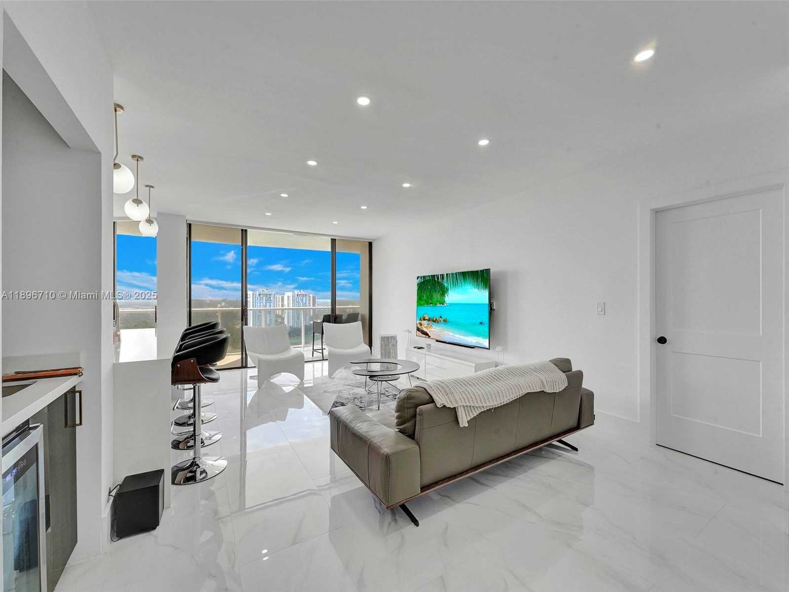 Small Image of 20281 EAST COUNTRY CLUB DR #2109, Aventura Number 5