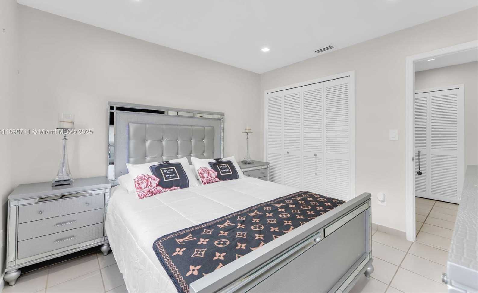 Small Image of 1417 SOUTH WEST 139TH AVE #1417, Miami Number 13
