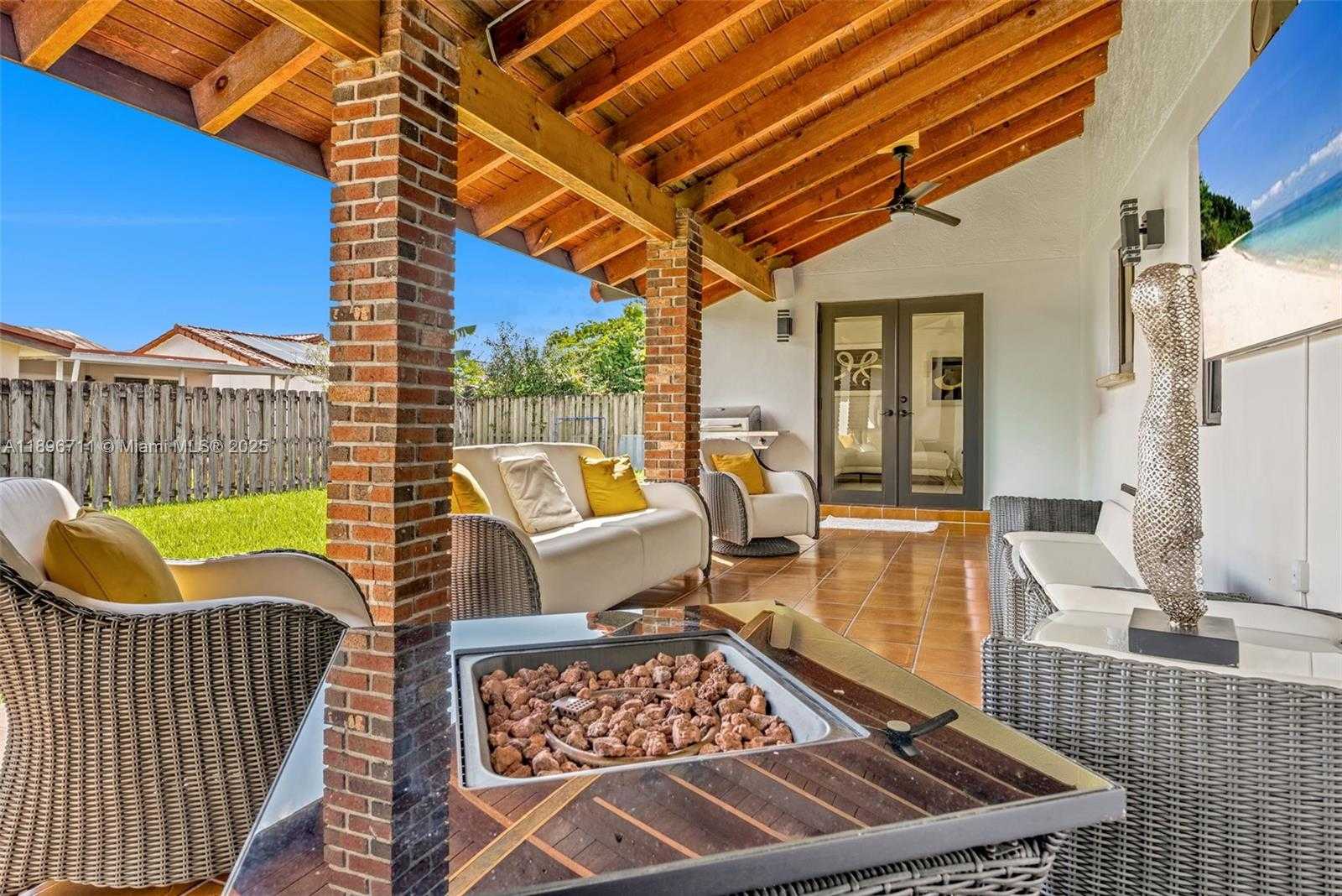 Small Image of 1417 SOUTH WEST 139TH AVE #1417, Miami Number 25