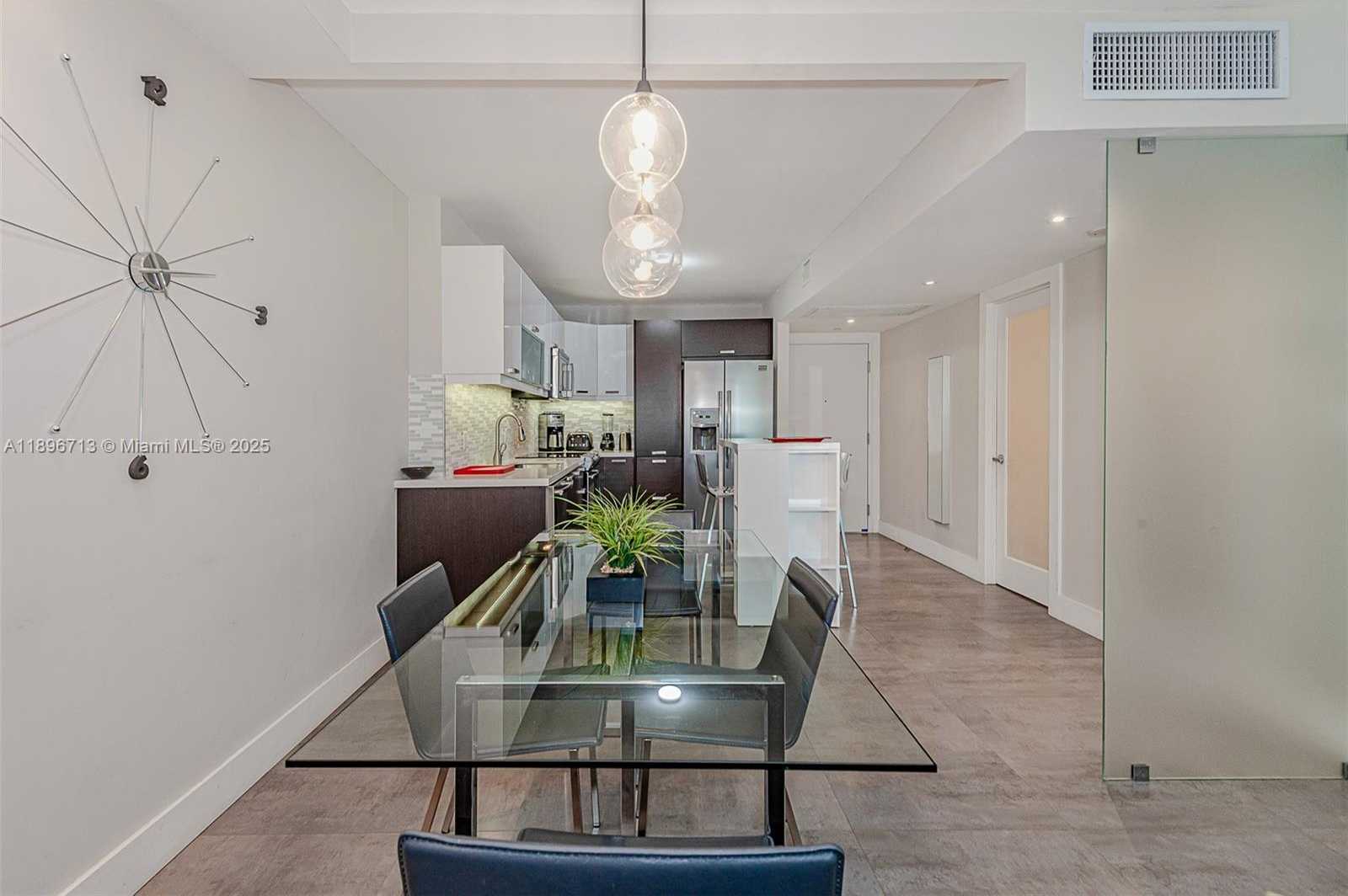 Small Image of 2301 COLLINS AVE #723, Miami Beach Number 17