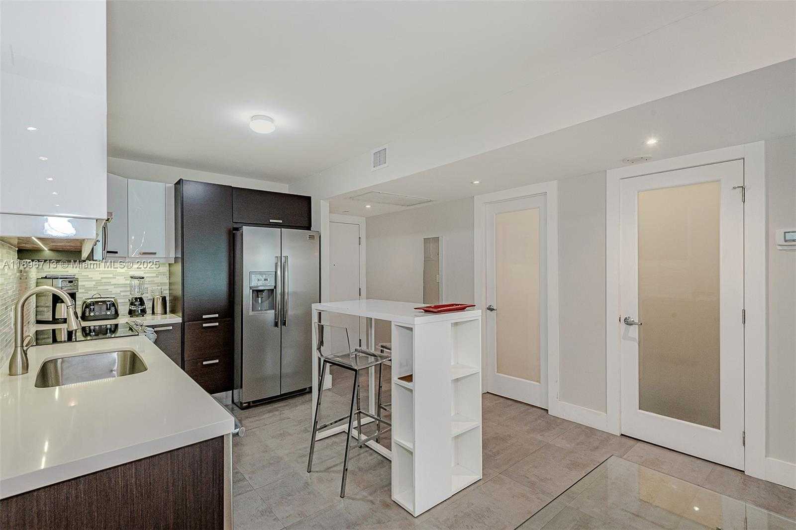 Small Image of 2301 COLLINS AVE #723, Miami Beach Number 20