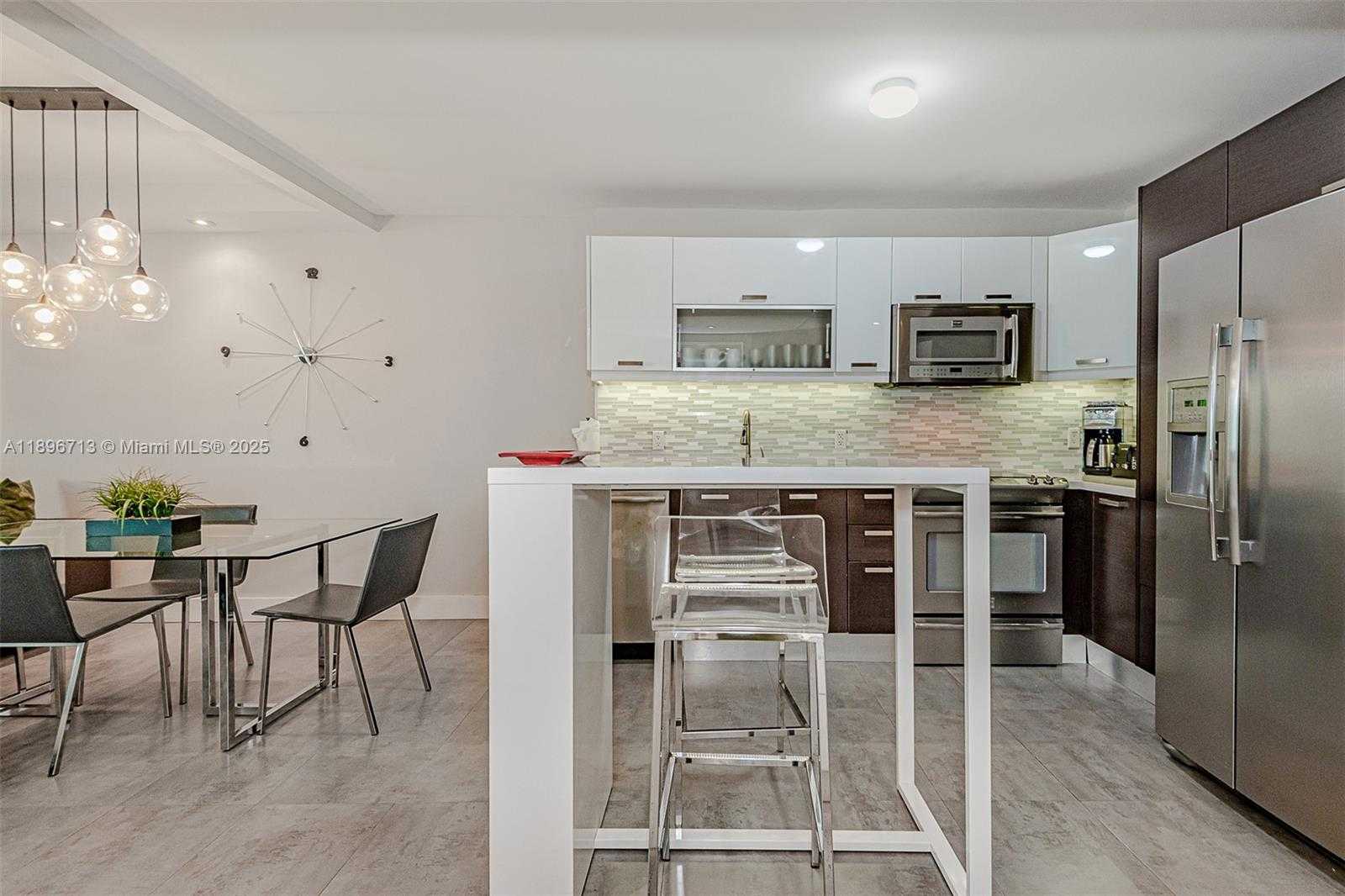 Small Image of 2301 COLLINS AVE #723, Miami Beach Number 21