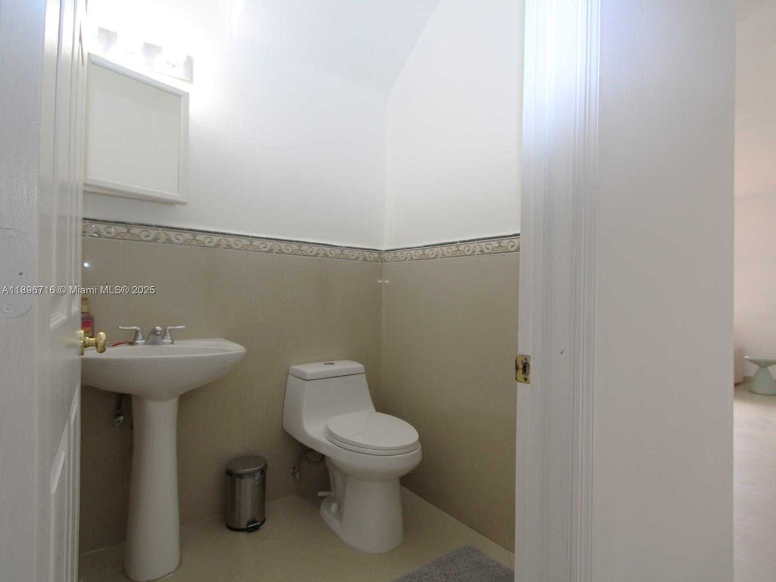 Small Image of 5755 NORTH WEST 115TH CT #110, Doral Number 11