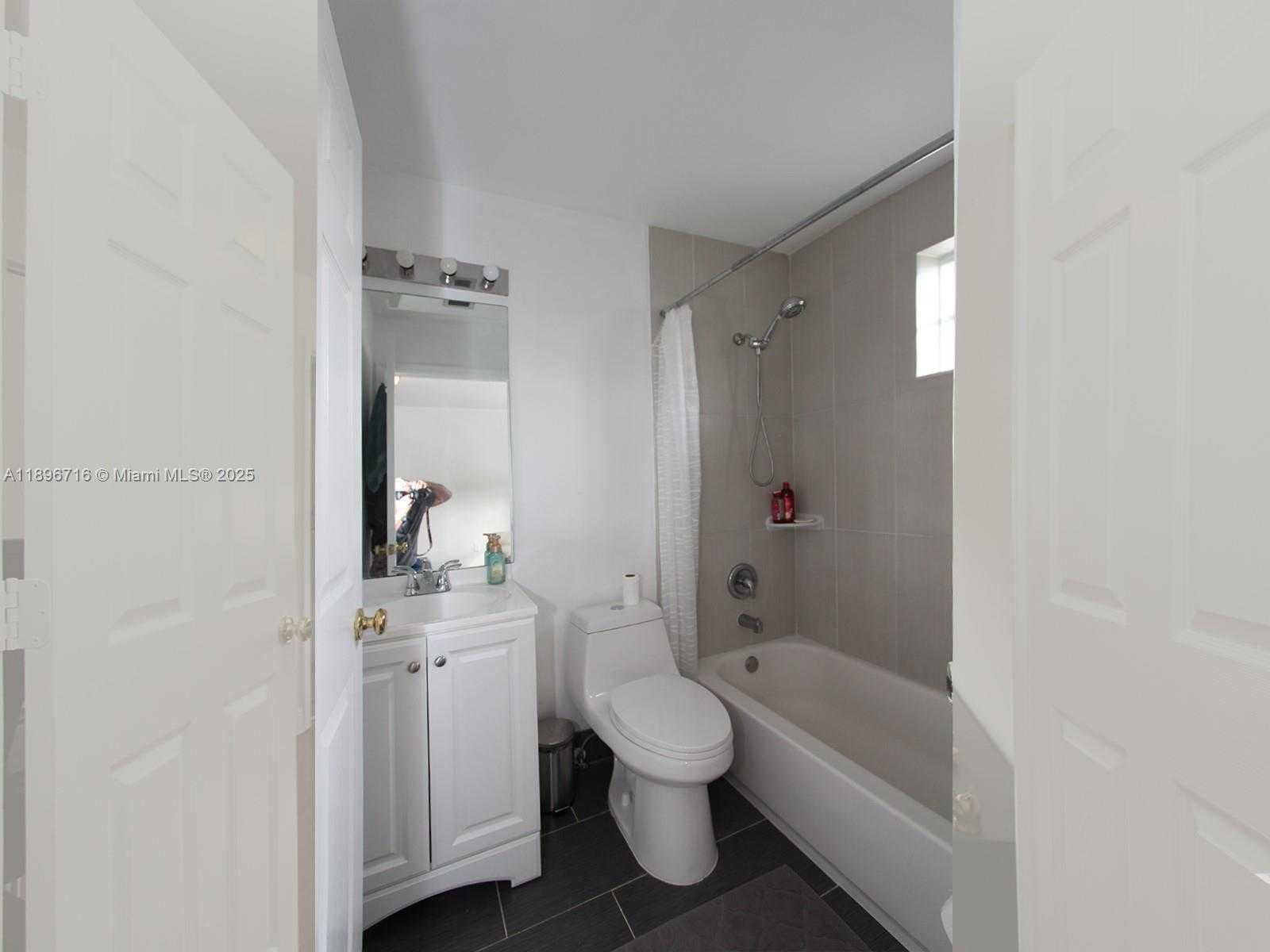 Small Image of 5755 NORTH WEST 115TH CT #110, Doral Number 20