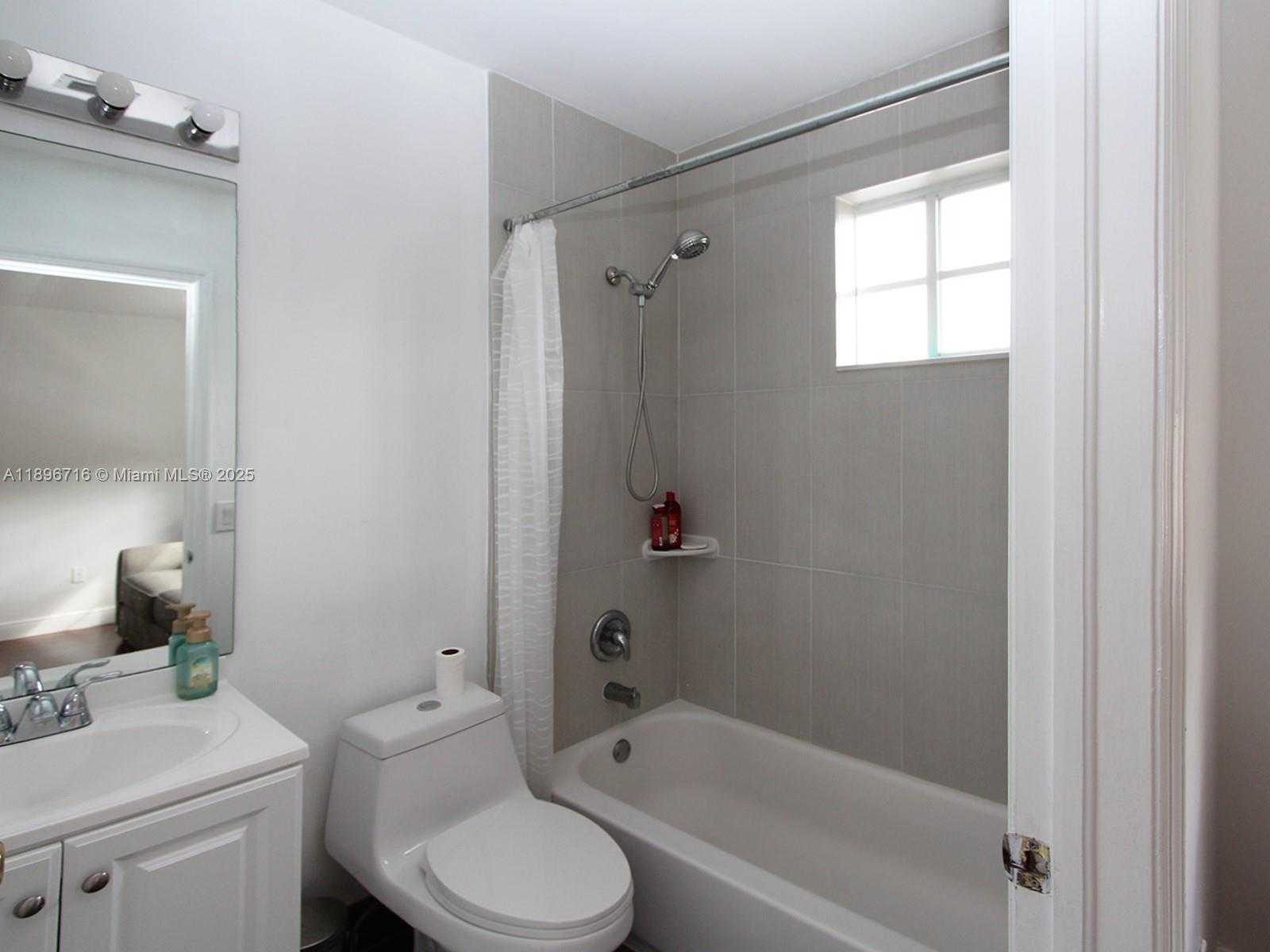 Small Image of 5755 NORTH WEST 115TH CT #110, Doral Number 22