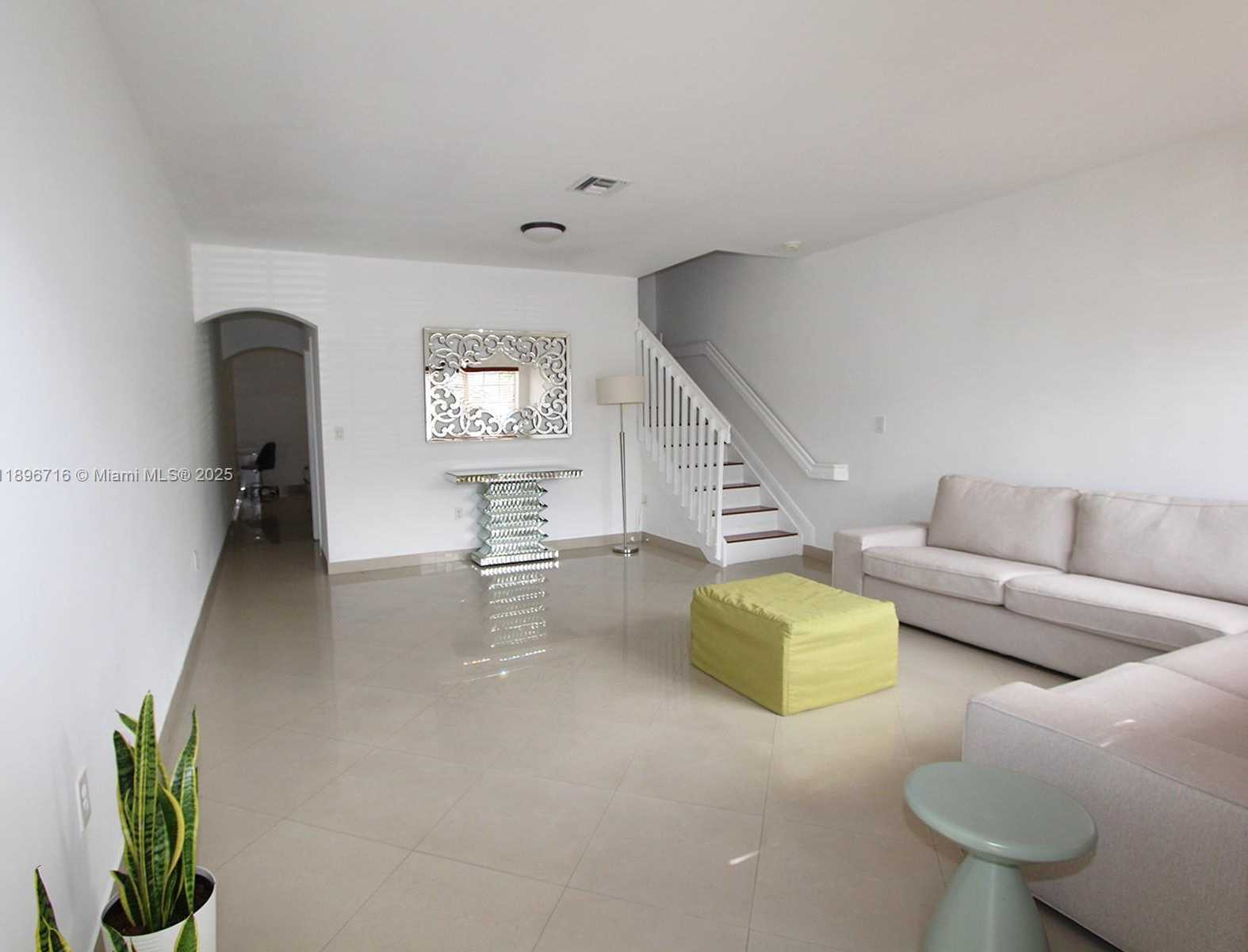 Small Image of 5755 NORTH WEST 115TH CT #110, Doral Number 7