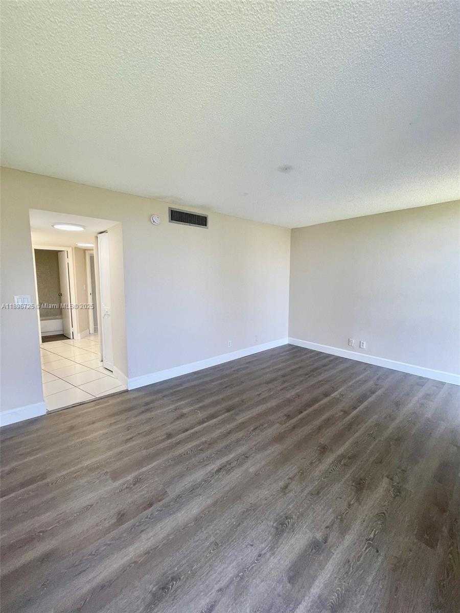 Small Image of 20400 WEST COUNTRY CLUB DR #608, Aventura Number 10