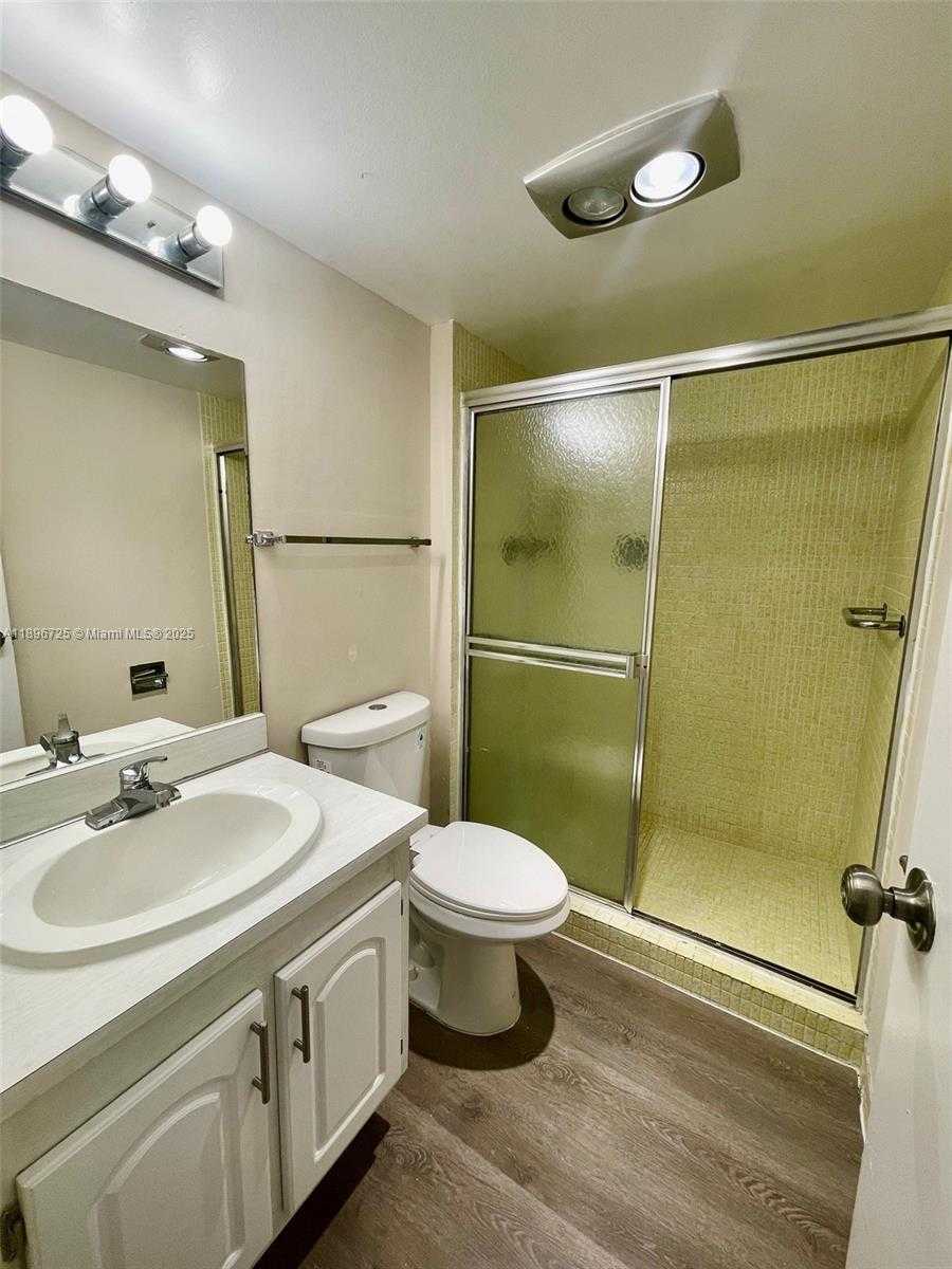 Small Image of 20400 WEST COUNTRY CLUB DR #608, Aventura Number 13