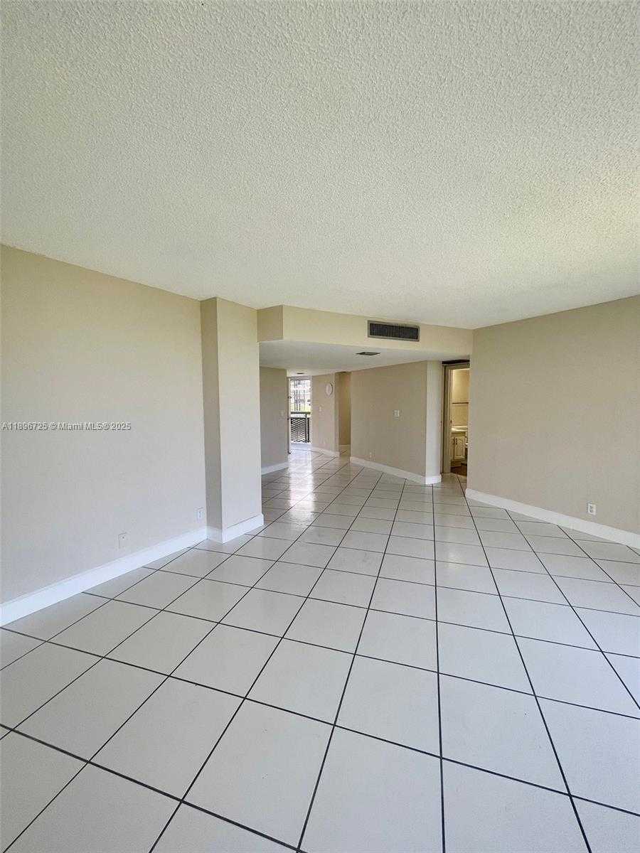 Small Image of 20400 WEST COUNTRY CLUB DR #608, Aventura Number 17