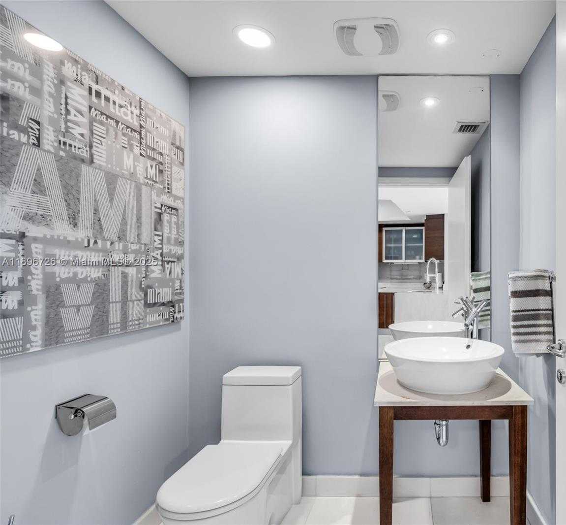Small Image of 450 ALTON RD #1205, Miami Beach Number 11