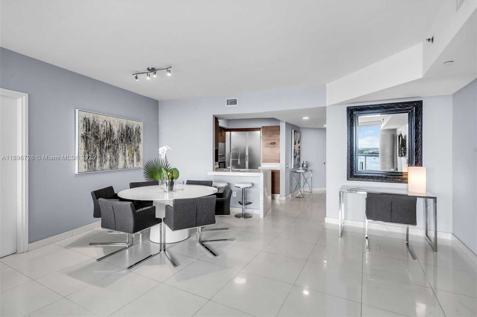 Small Image of 450 ALTON RD #1205, Miami Beach Number 6
