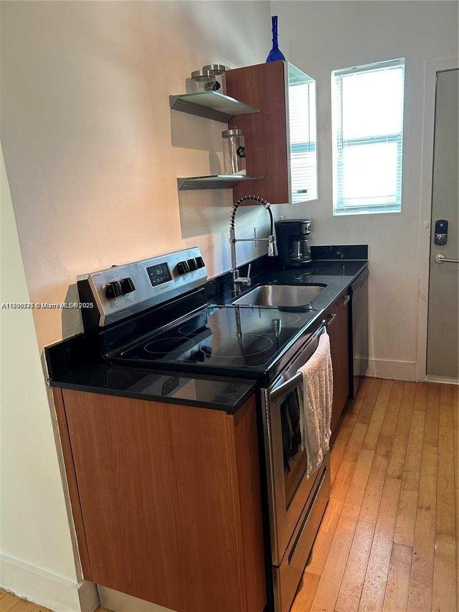 Small Image of 1045 LENOX AVE #11, Miami Beach Number 3