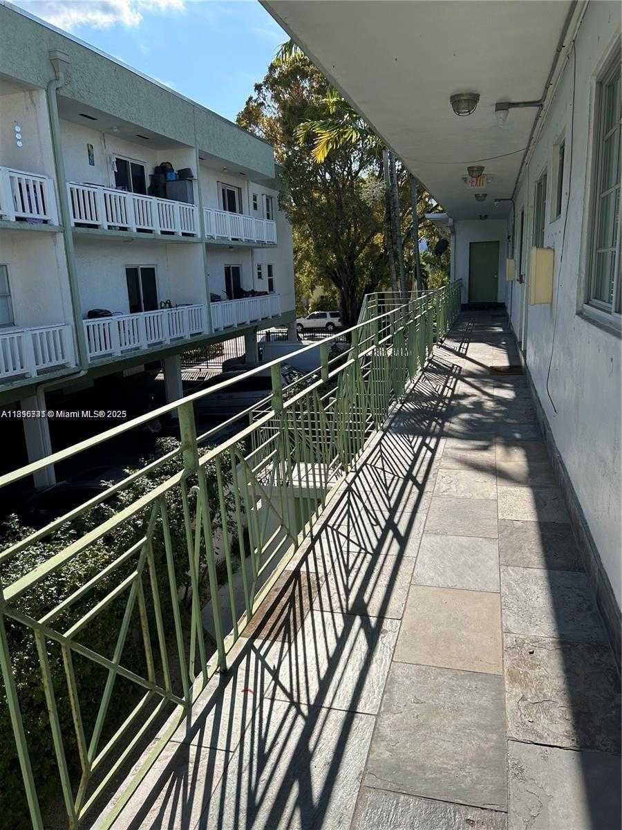 Small Image of 1045 LENOX AVE #11, Miami Beach Number 9