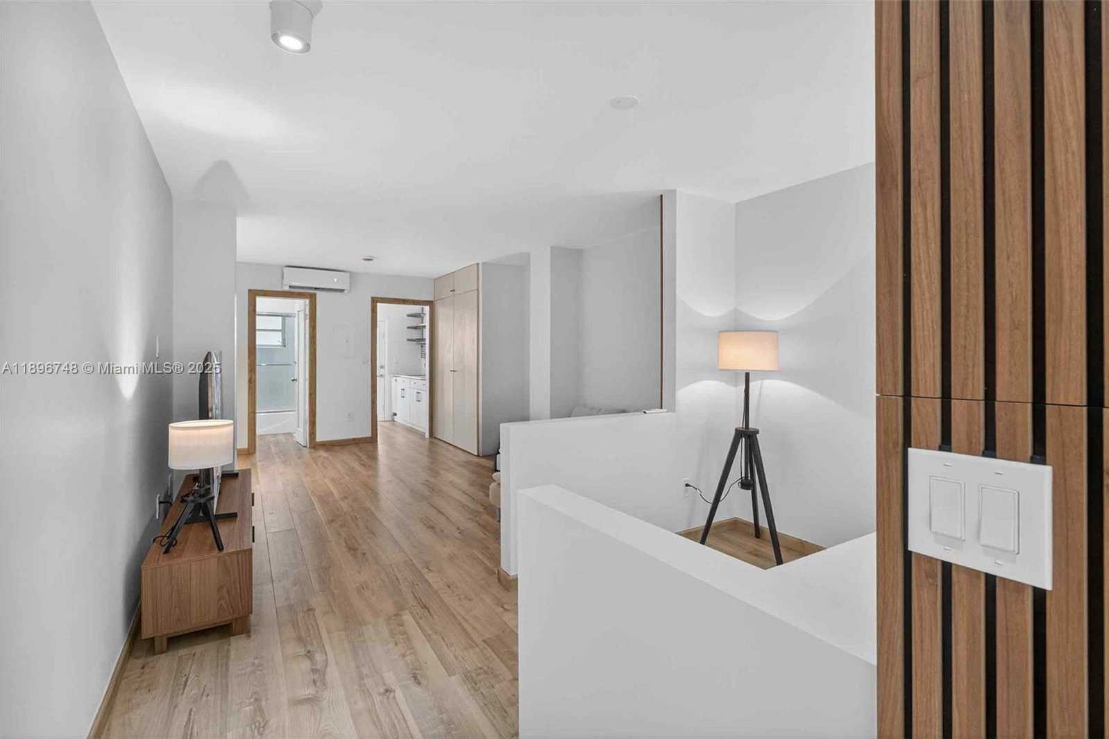 Small Image of 1334 EUCLID AVE #4, Miami Beach Number 10