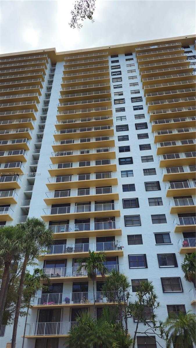 Small Image of 290 174TH ST #1905, Sunny Isles Beach Number 2