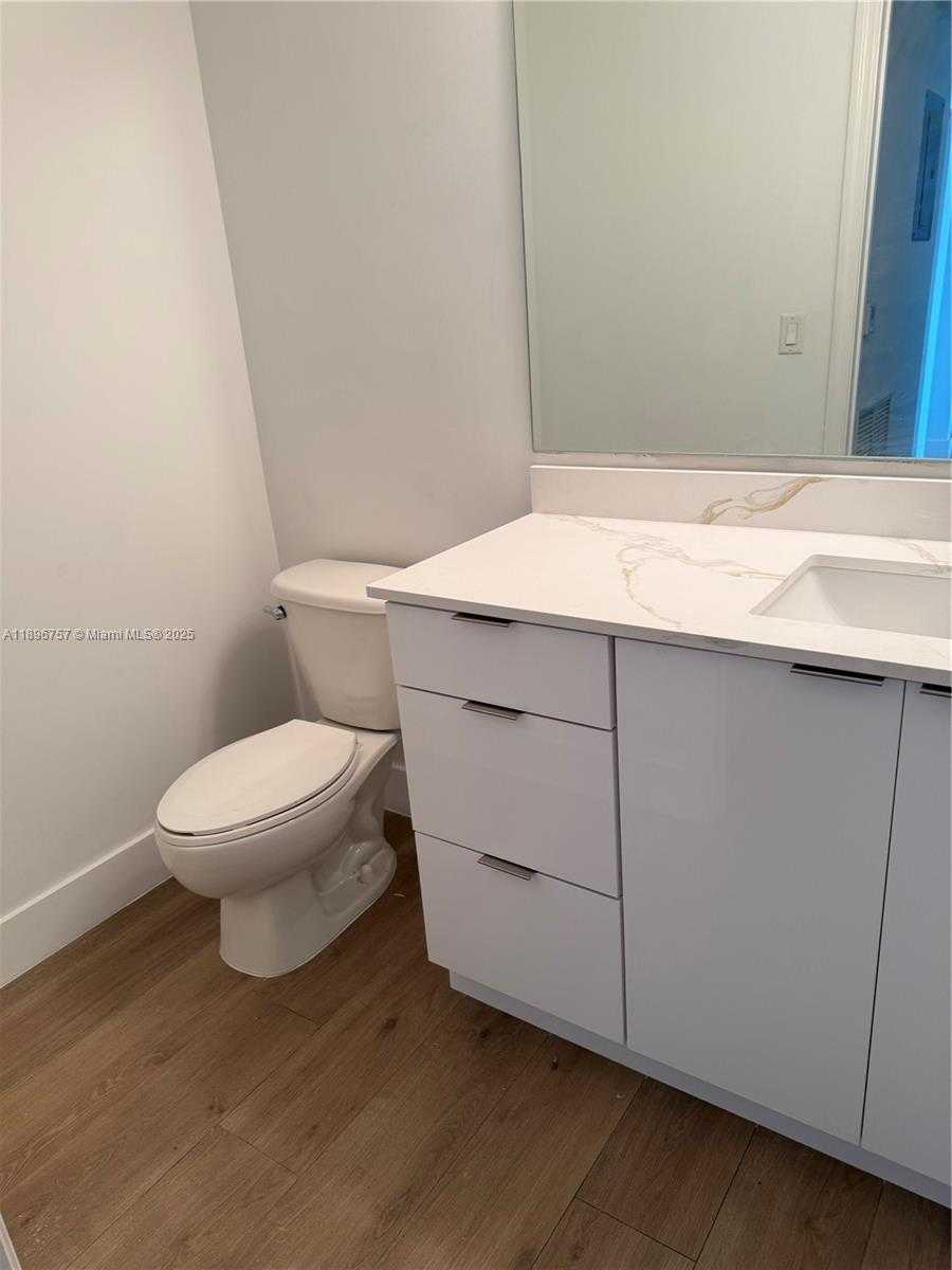 Small Image of 1250 SOUTH MIAMI AVE #1407, Miami Number 5