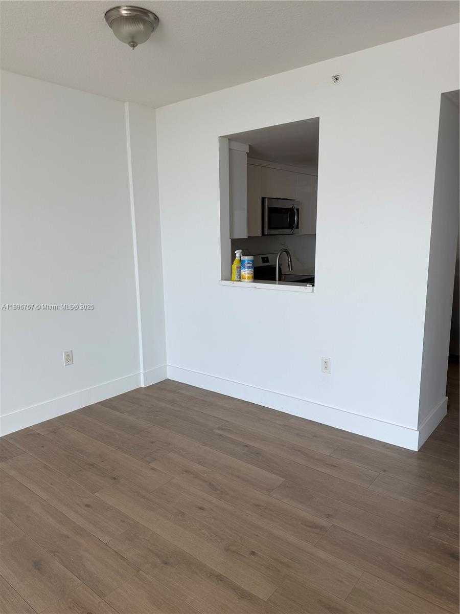 Small Image of 1250 SOUTH MIAMI AVE #1407, Miami Number 7