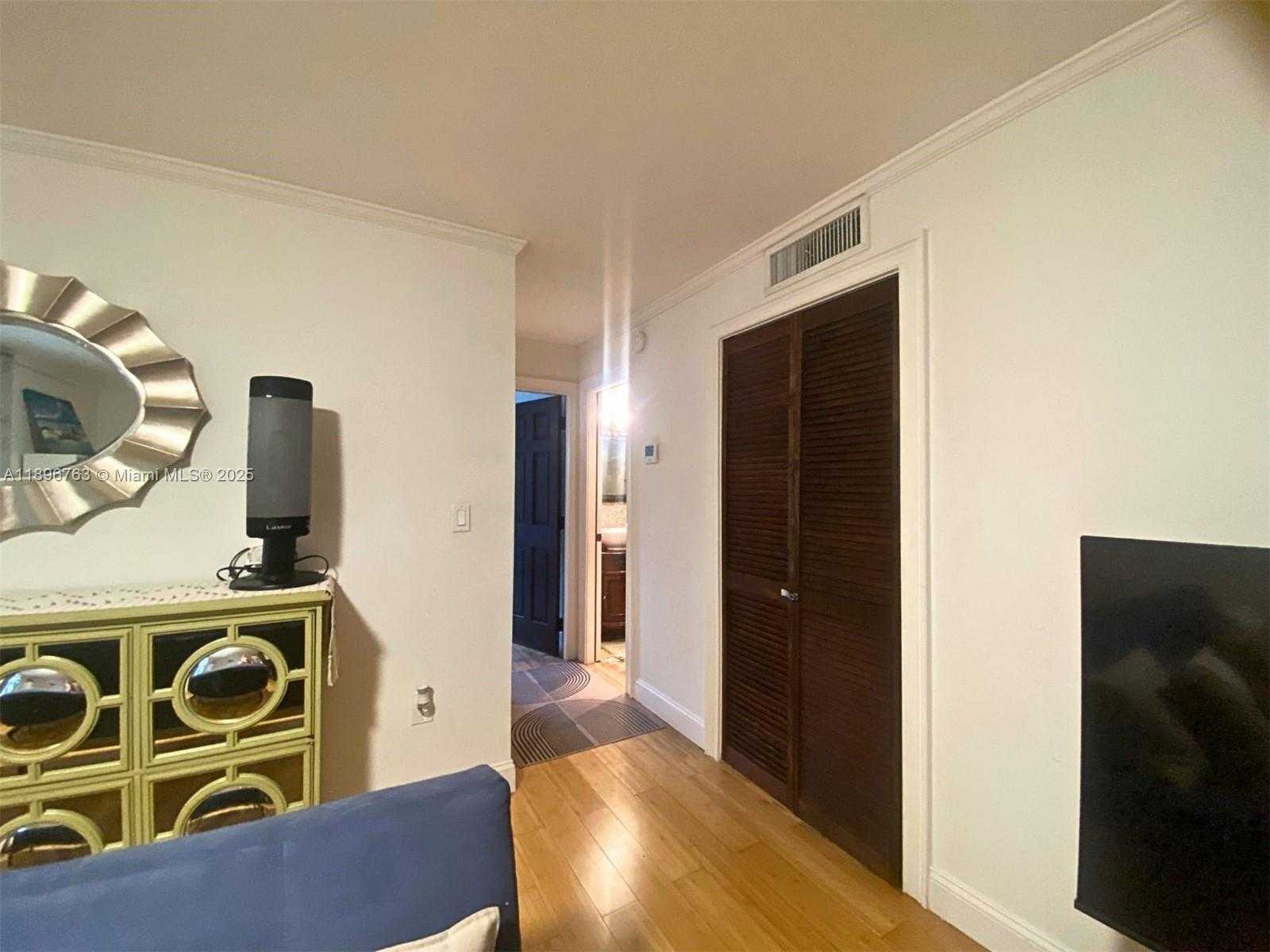 Small Image of 753 MICHIGAN AVE #2B, Miami Beach Number 10