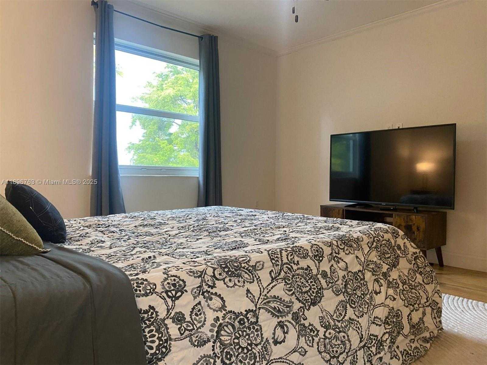 Small Image of 753 MICHIGAN AVE #2B, Miami Beach Number 18