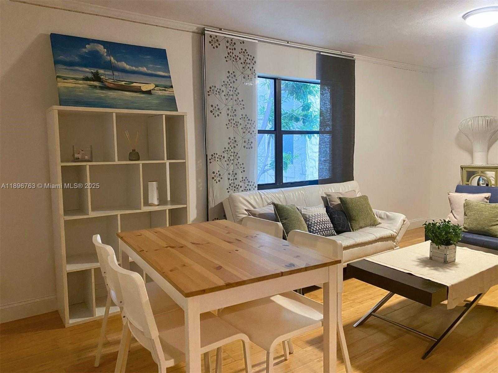 Small Image of 753 MICHIGAN AVE #2B, Miami Beach Number 5