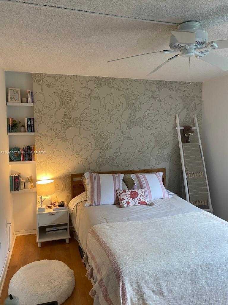 Small Image of 210 SEA VIEW DR #312, Key Biscayne Number 19