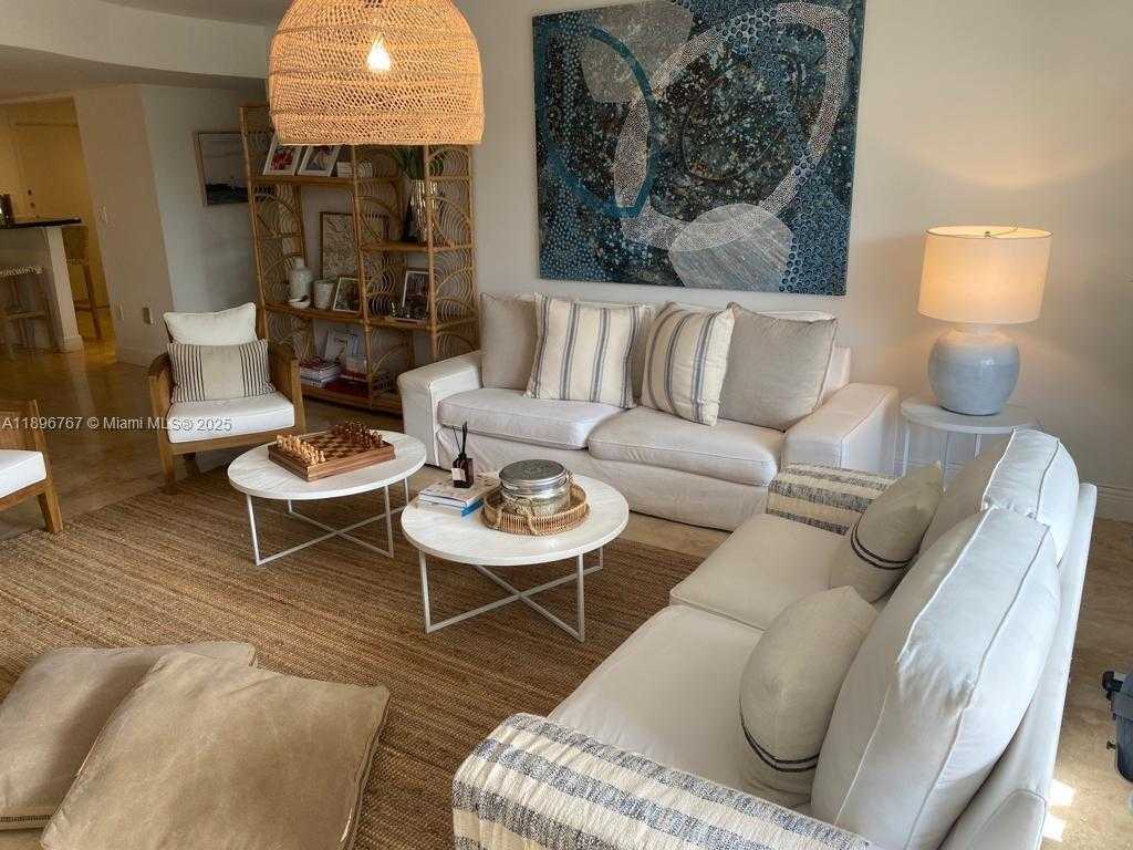 Small Image of 210 SEA VIEW DR #312, Key Biscayne Number 2