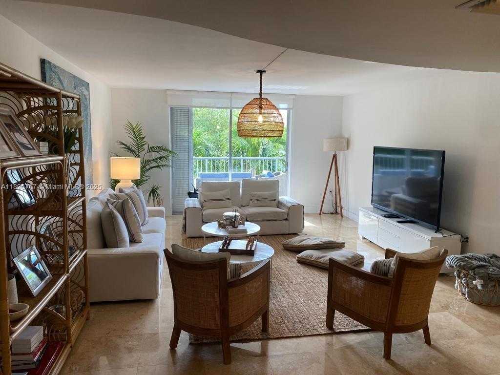 Small Image of 210 SEA VIEW DR #312, Key Biscayne Number 3