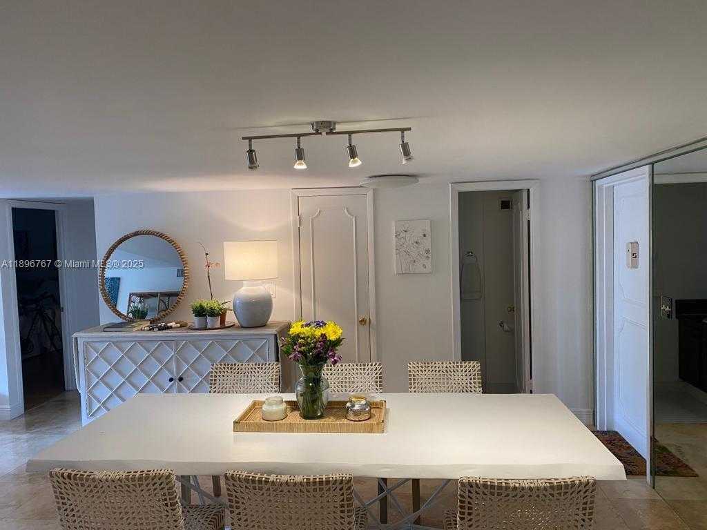 Small Image of 210 SEA VIEW DR #312, Key Biscayne Number 7