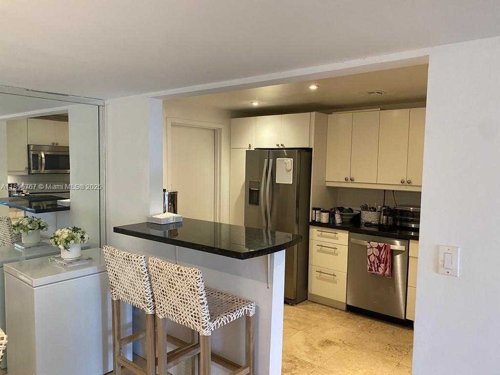 Small Image of 210 SEA VIEW DR #312, Key Biscayne Number 9