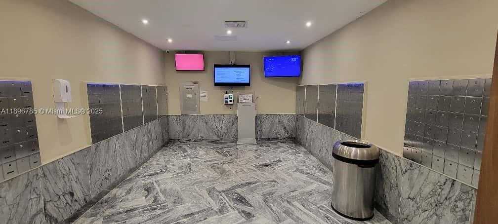Small Image of 5401 COLLINS AVE #214, Miami Beach Number 22