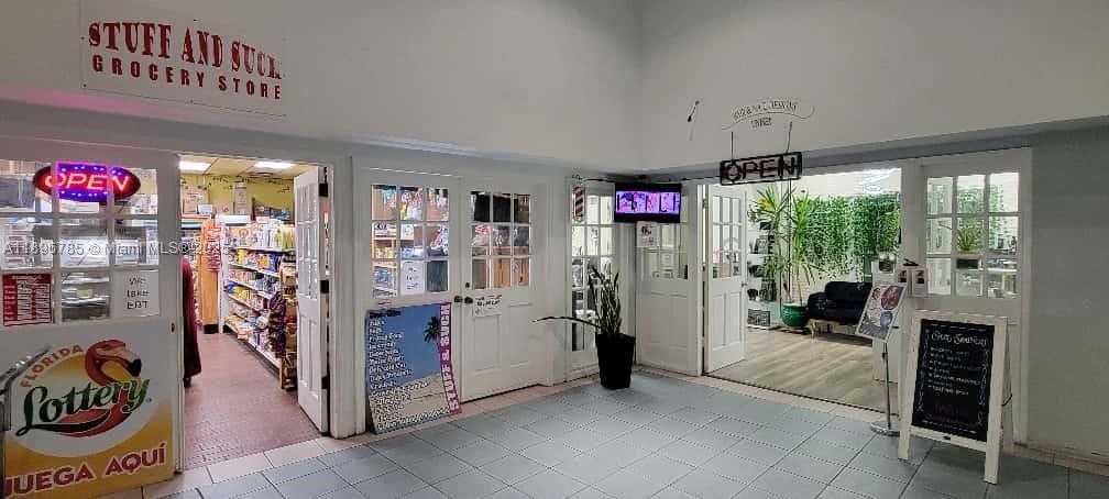 Small Image of 5401 COLLINS AVE #214, Miami Beach Number 25