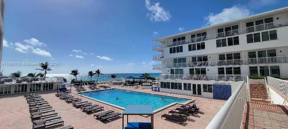 Small Image of 5401 COLLINS AVE #214, Miami Beach Number 26