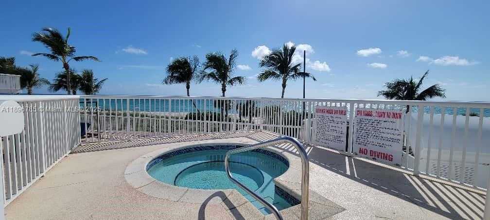 Small Image of 5401 COLLINS AVE #214, Miami Beach Number 29