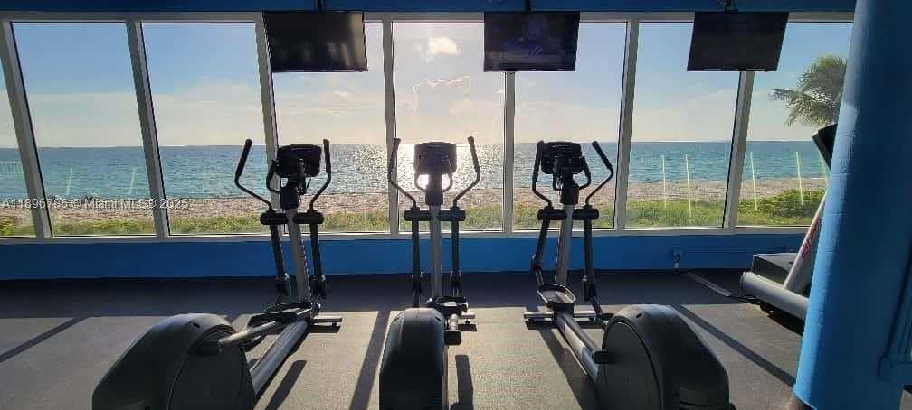 Small Image of 5401 COLLINS AVE #214, Miami Beach Number 31
