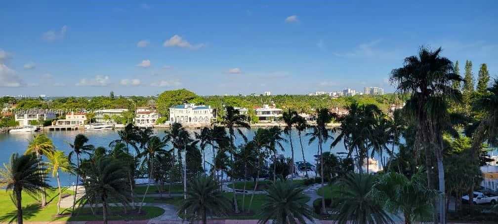 Small Image of 5401 COLLINS AVE #214, Miami Beach Number 36