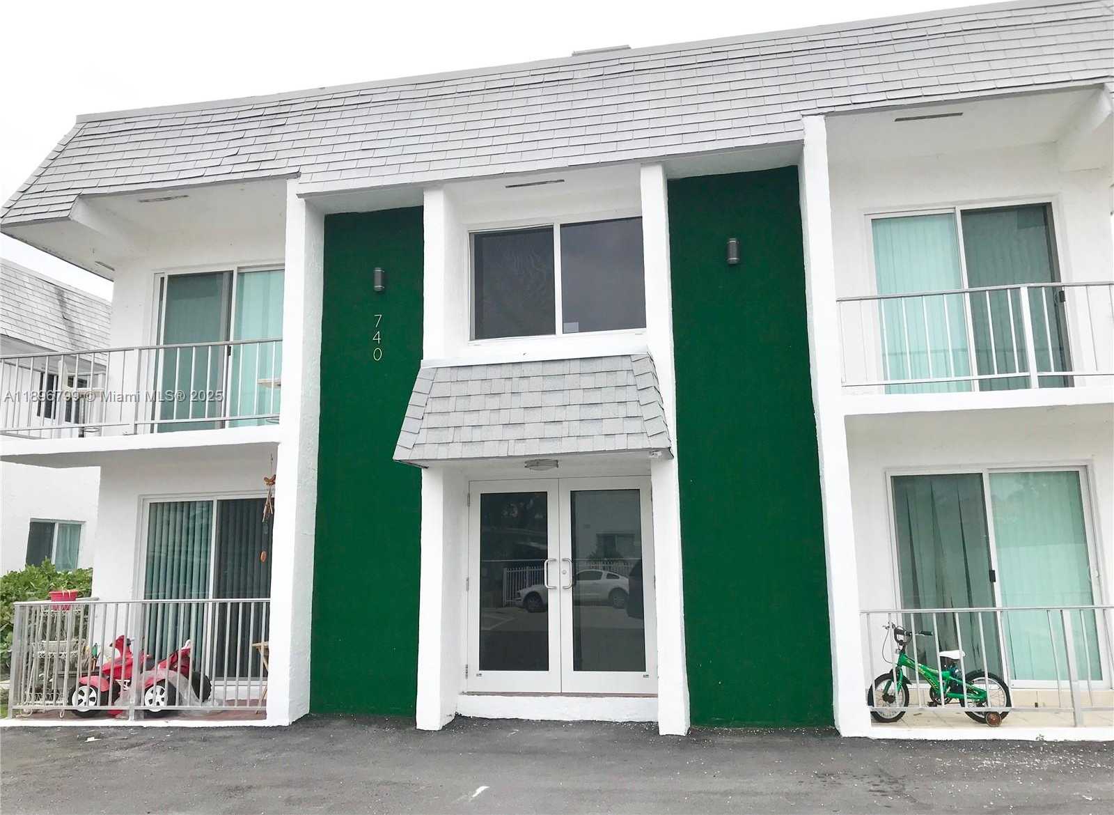 Small Image of 740 81ST ST #3, Miami Beach Number 11